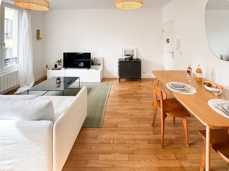 Le Petit Saint Louis Apartamento Versalhes Exterior foto