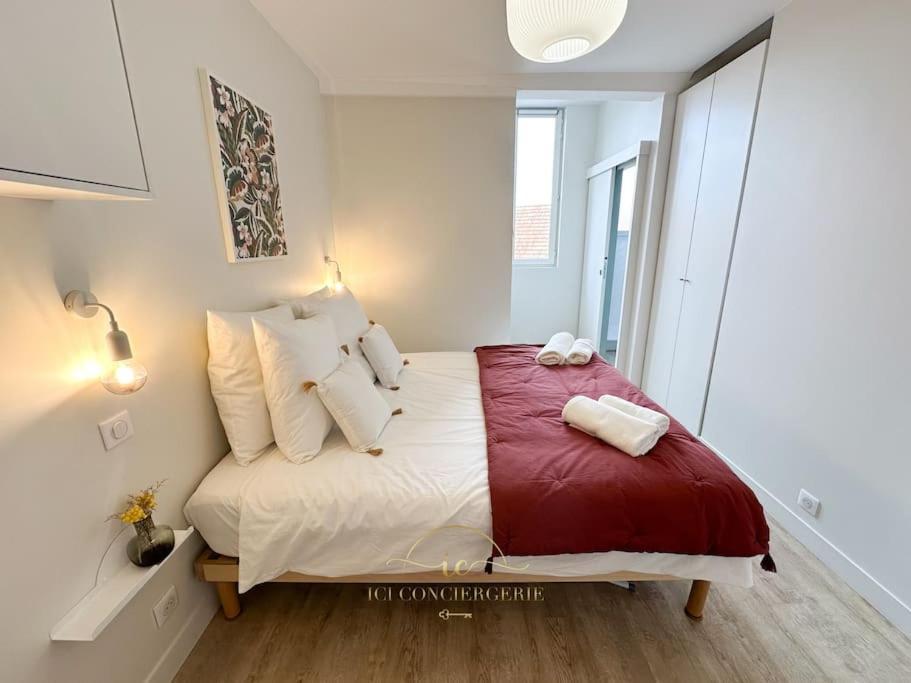 Le Petit Saint Louis Apartamento Versalhes Exterior foto